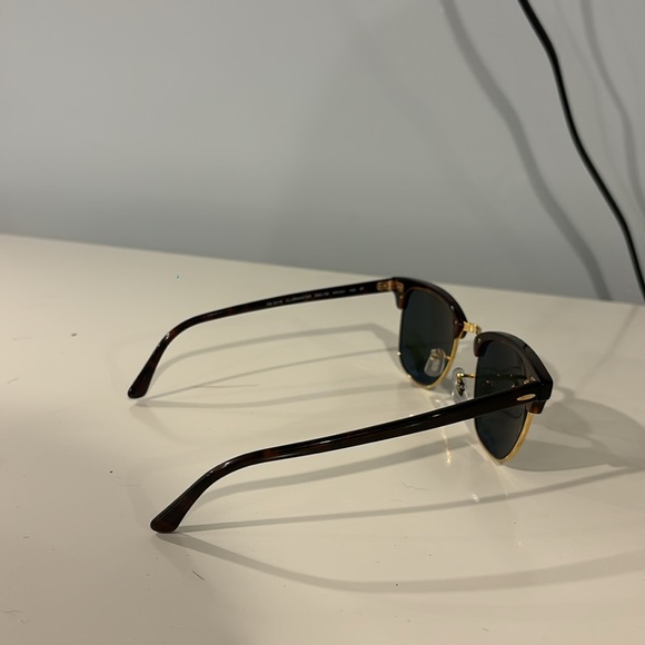 Ray-Ban sunglasses - Picture 4 of 4